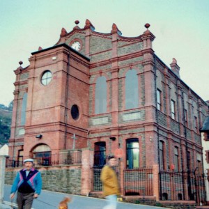 Llanhilleth, Blaenau Gwent: Institute